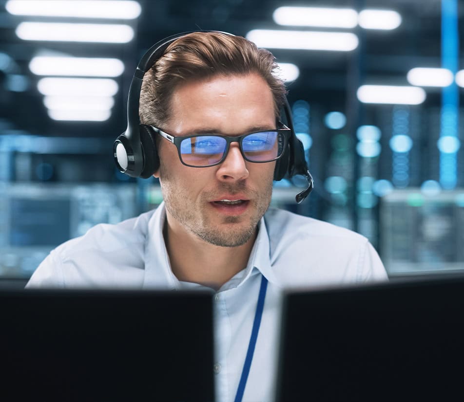 It Support Specialist With Headset
