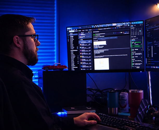 It Professional Monitoring Systems Dual Monitor Workstation